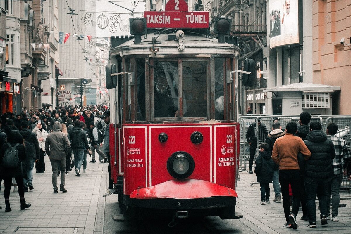 حمل و نقل و حمل و نقل در اطراف Türkiye: ساده ترین راه برای حرکت در اطراف Türkiye