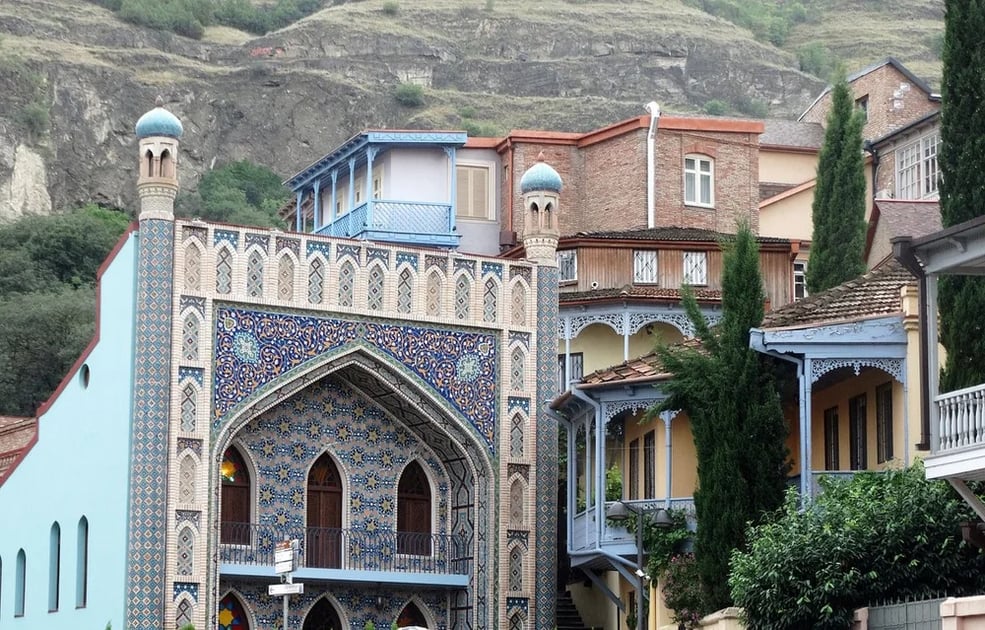 با جزئیات در مورد مسجد مرکزی تفلیس بدانید